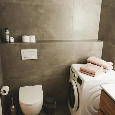 Pioneer House - App With Free Parking Place, Terrace And Private Garden Bratislava